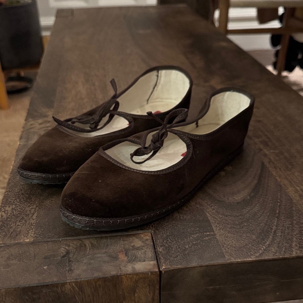 Chic Brown Women's Flats